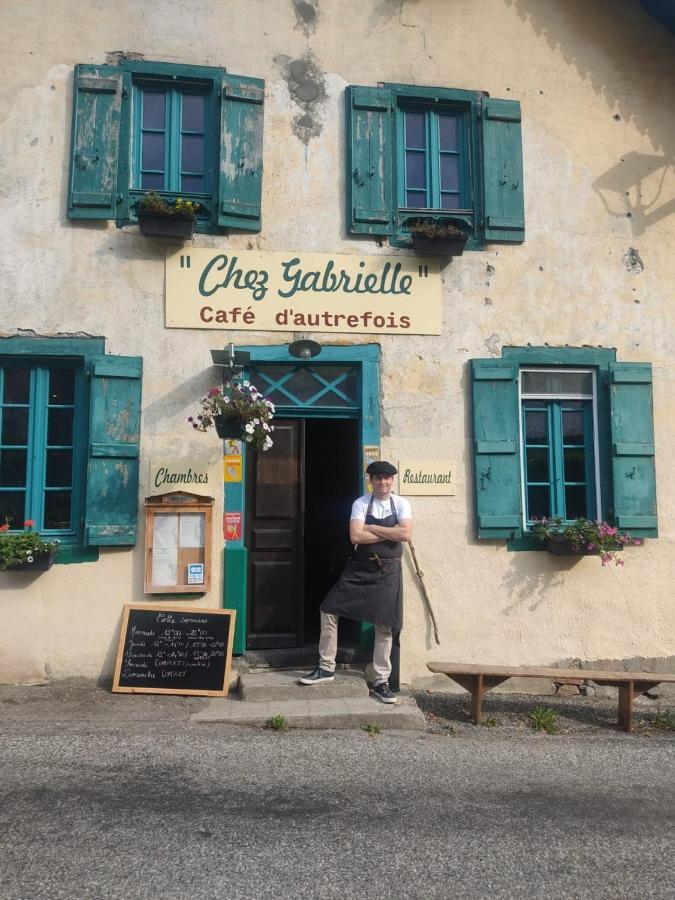 Auberge Chez Gabrielle - Vallee De Lesponne Beaudean Exterior photo